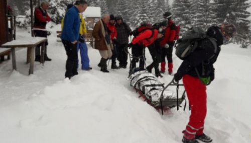Lavina zatrpala trojicu planinara na Bjelašnici, spasioci na terenu
