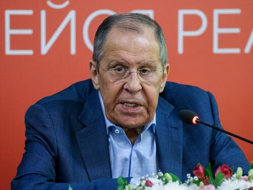 Lavrov: Neophodno ukinuti sankcije Damasku, spremni smo pomoći u obnovi Sirije