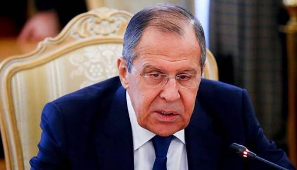Lavrov: Pričom o Navaljnom pokrivaju se domaći problemi
