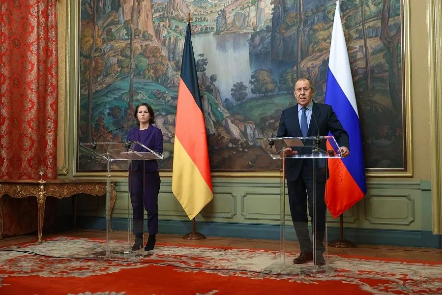 Lavrov s Baerbock: Želimo vratiti konsenzus u PIC-u