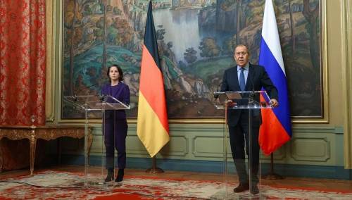 Lavrov s Baerbock: Želimo vratiti konsenzus u PIC-u