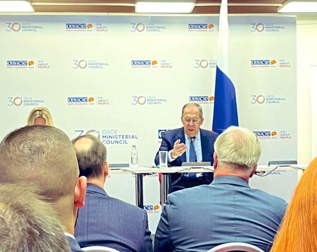 Lavrov: Srbija neće otvoriti nijedno novo poglavlje ako ne uvede sankcije Rusiji