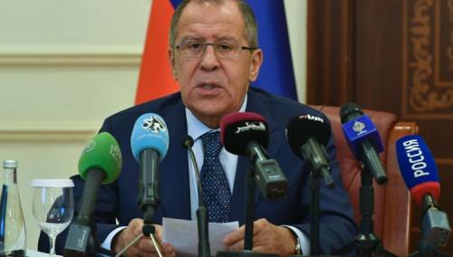Lavrov zatražio od Lukašenka da pokrene ustavnu reformu