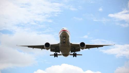 Lažna uzbuna na aerodromu u Čikagu – zakasnila na let pa zaprijetila bombom