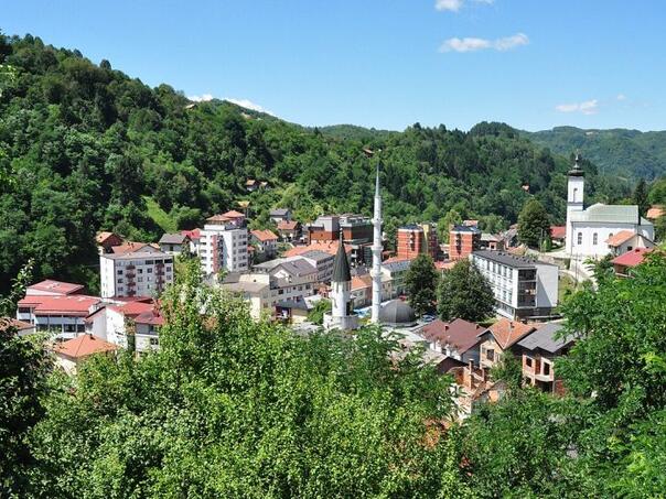 Lažne dojave o bombama u dvije srebreničke škole