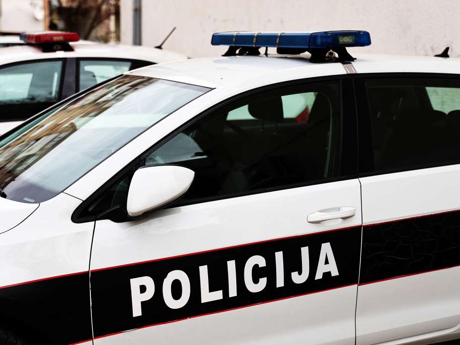 Lažne dojave prijetećeg sadržaja u osnovnim školama u Jajcu