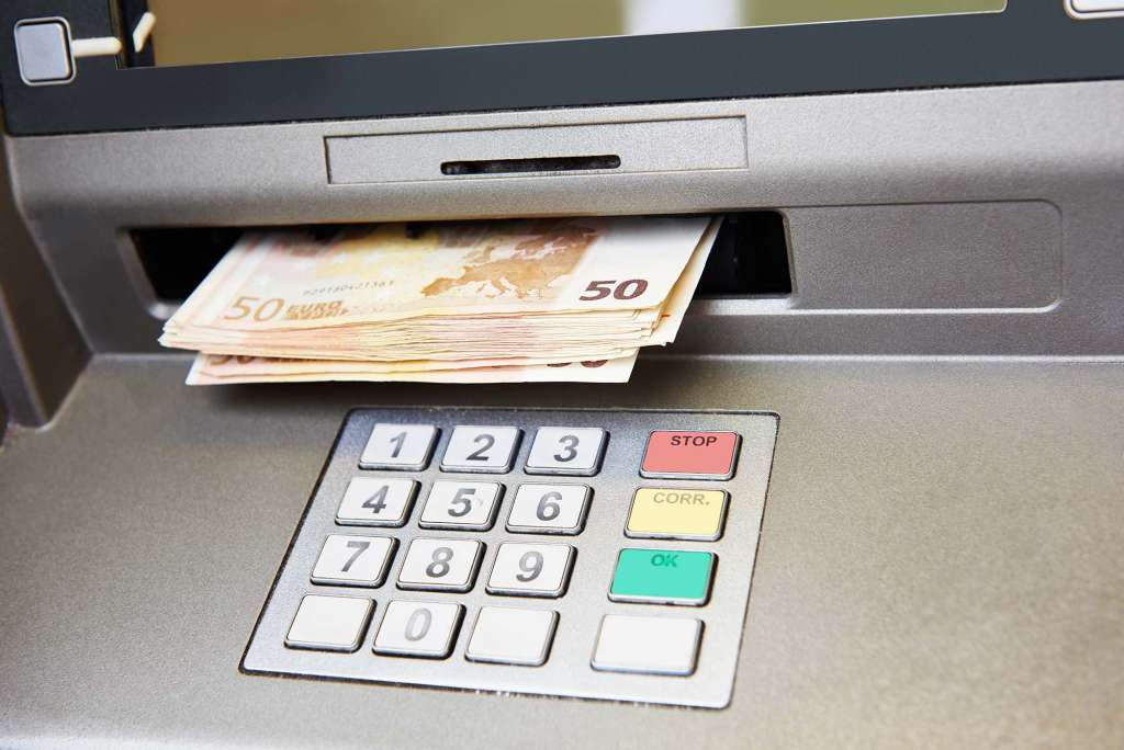 Lažni broker prevario 75-godišnjaka za više od 3000 eura