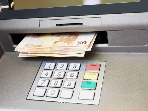 Lažni broker prevario 75-godišnjaka za više od 3000 eura