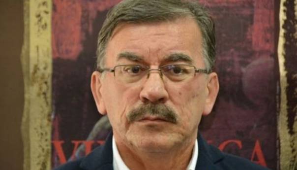 Lazović o imitaciji vlasti, ucjenama HDZ-a, strancima, Srebrenici i Mostaru