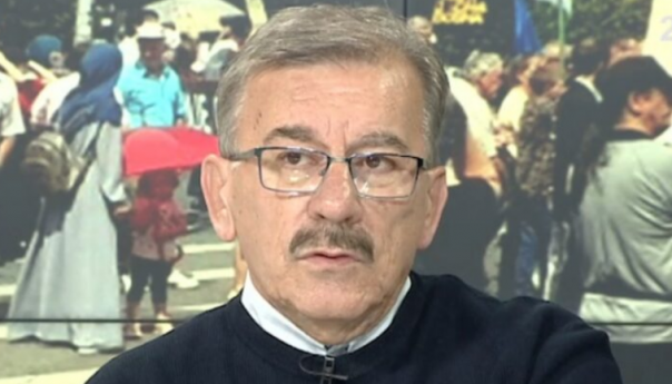 Lazović 'pojasnio' Dodiku status visokog predstavnika