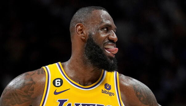 LeBron James ponovo promijenio broj na dresu