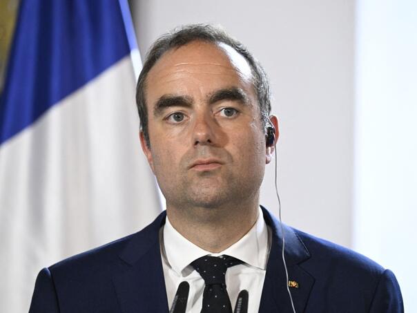 Lecornu rekonstruisao francusku vladu u pokušaju da okonča političke tenzije
