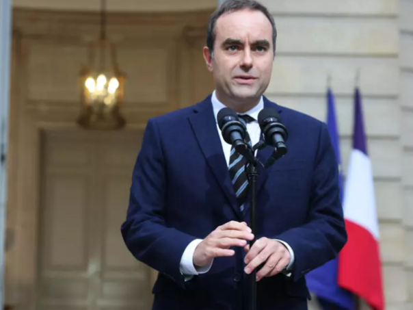 Lecornu se oglasio nakon ostavke: Bio sam spreman na kompromis, ali...