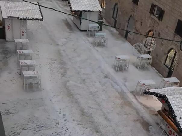 Led do koljena u Dobrovniku: 'Imamo bijeli Advent'