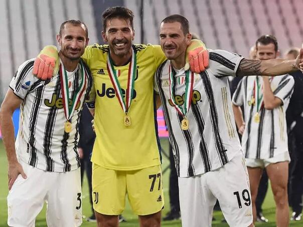 Legenda italijanskog fudbala i Juventusa nakon 24 godine karijere odlazi u penziju