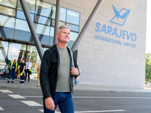 Legendarni David Coulthard stigao u Sarajevo i pozvao publiku na Red Bull Showrun