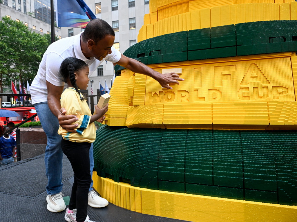 Lego napravio ogromni trofej od 1,36 miliona kockica