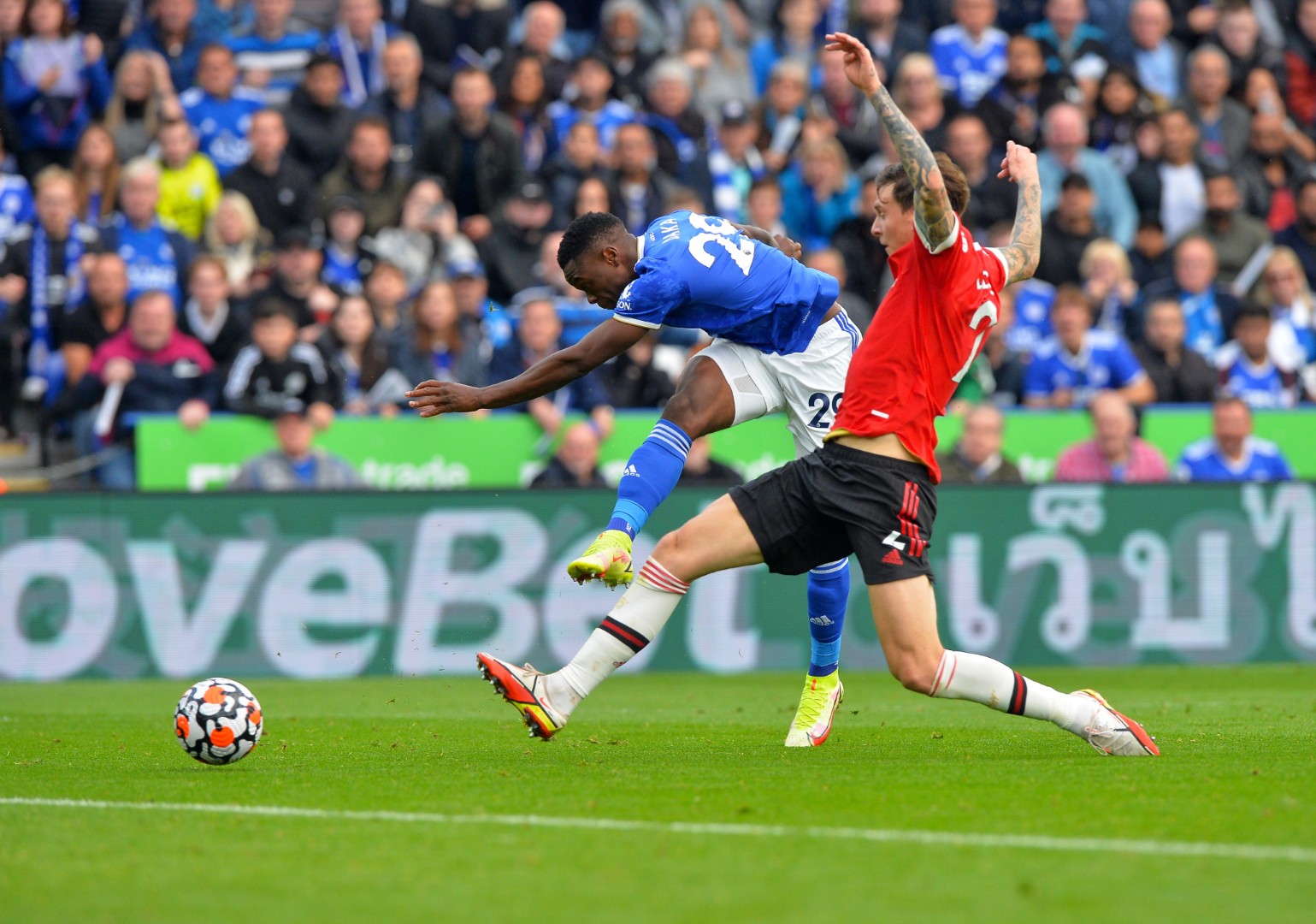 Leicester u golijadi slavio nad Unitedom, City siguran