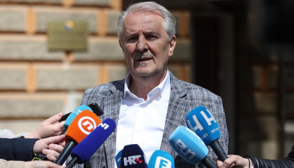 Lendo: Pokušavamo doći do rješenja, prije nego Schmidt nametne odluke