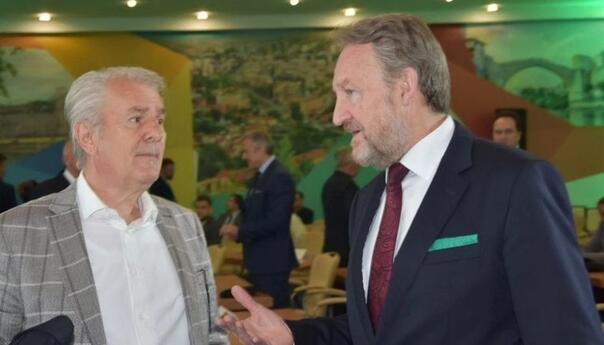 Lendo: U ladicama 850 ratnih zločinaca, a Tužilaštvo se bavi političkim progonom