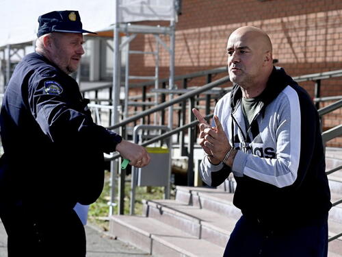 Leon Lučić doveden na sud u Velikoj Gorici pa zapjevao novinarima