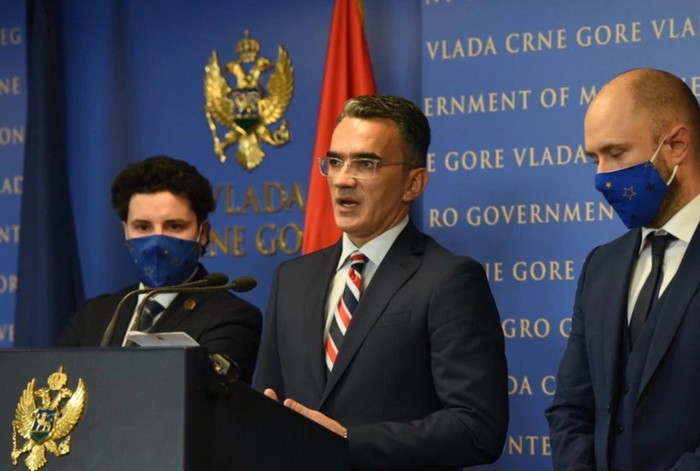 Leposavić odbija podnijeti ostavku nakon negiranja genocida