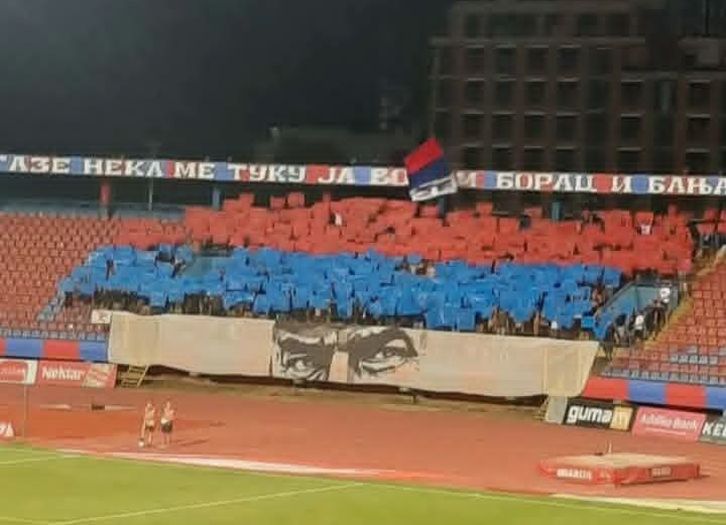 Lešinari priredili koreografiju zločincu Mladiću, sudija Musa nije prekinuo meč