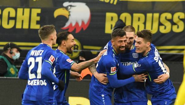 Leverkusen ponizio Dortmund!