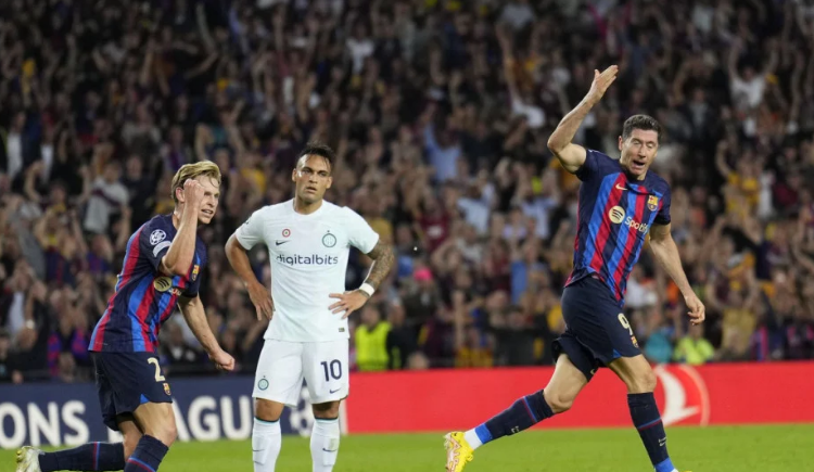 Lewandowski spasio Barcelonu, Bayern osigurao nokaut fazu