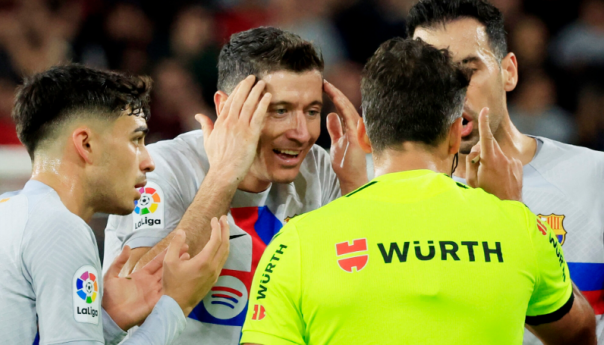 Lewandowskom zbog ponašanja prijeti stroga kazna: Sudiji rekao da smrdi?!