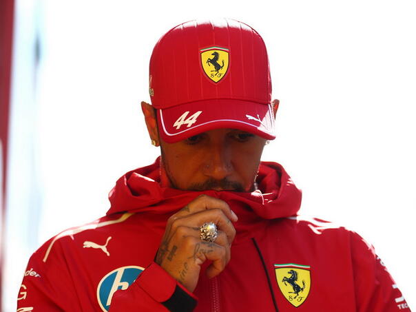 Lewis Hamilton žestoko kažnjen