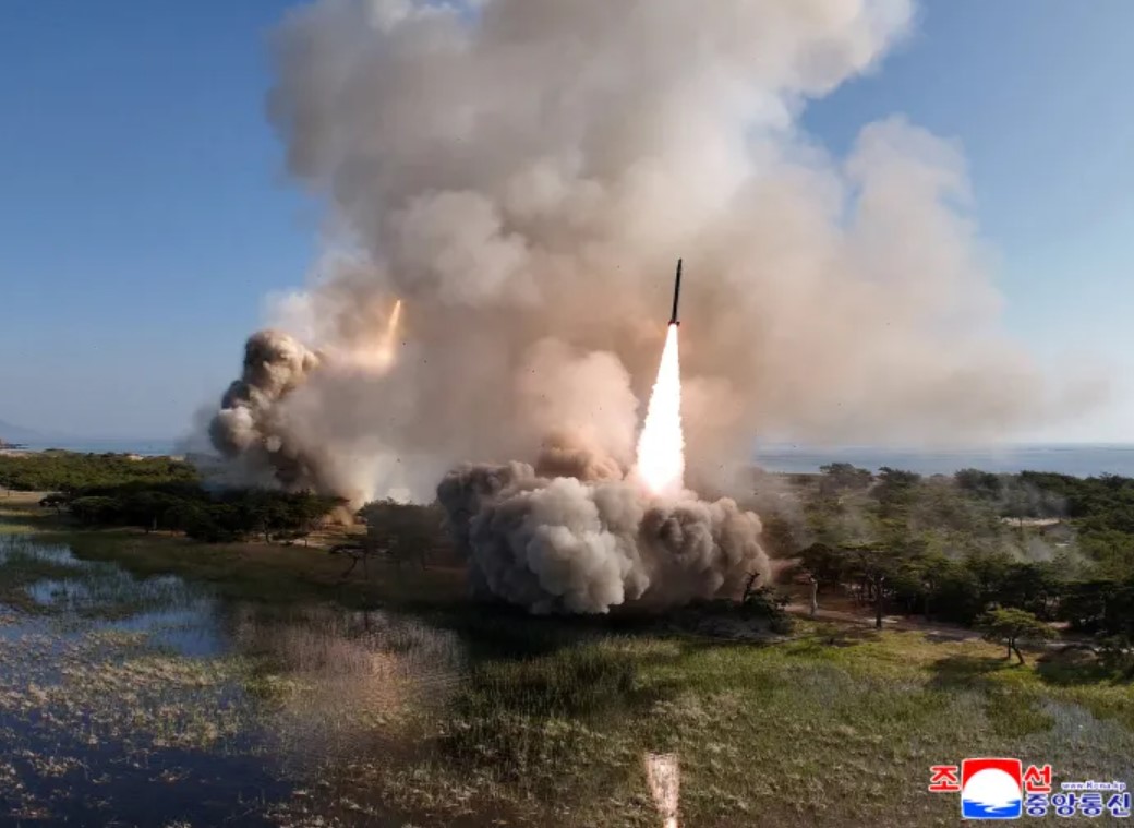 Lider Sjeverne Koreje na simulacijama nuklearnog kontranapada