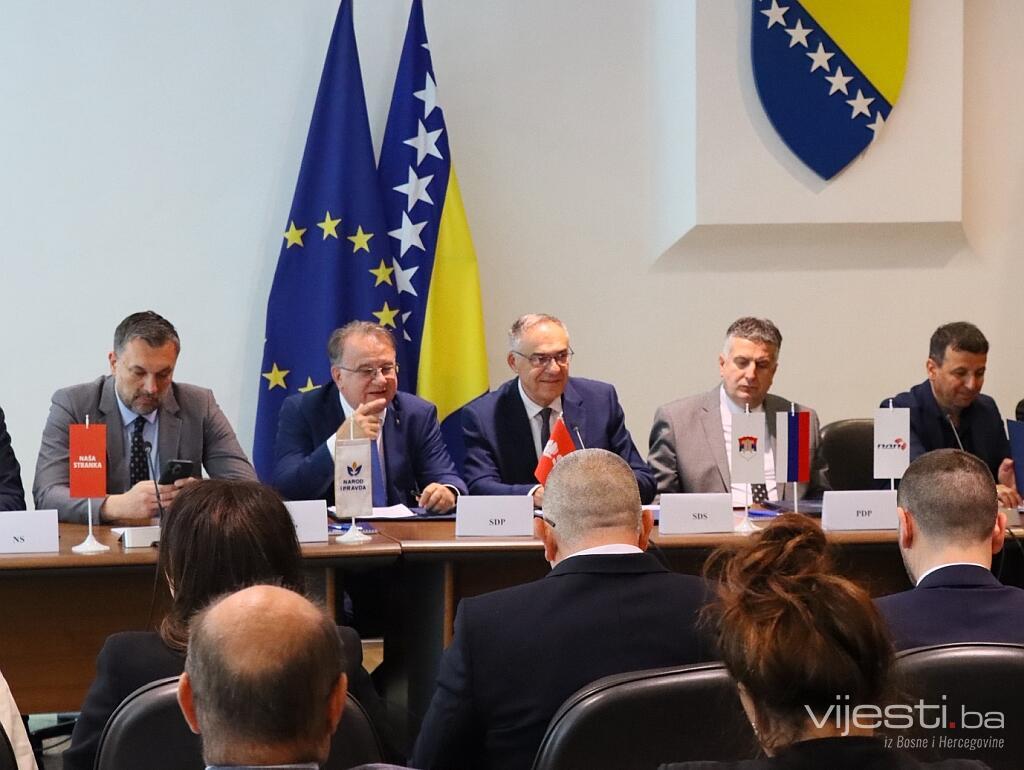 Lideri stranaka potpisali Platformu, evo šta u njoj piše