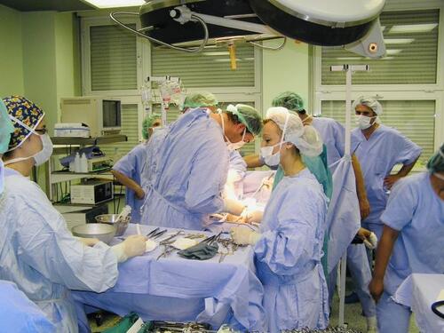 Lijepe vijesti: U UKC Tuzla urađene dvije kadaverične transplatacije bubrega