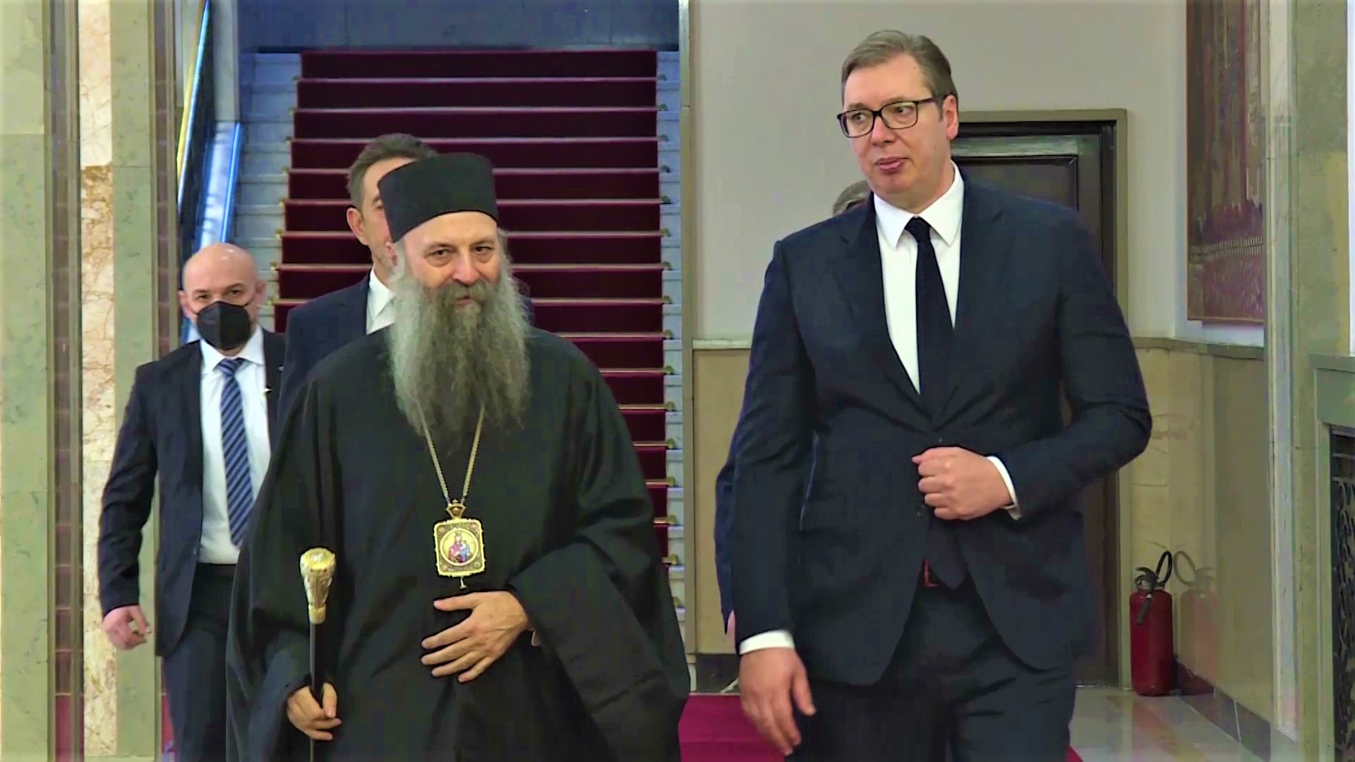 List Danas: Zašto Vučić i SPC lažu o rezoluciji?