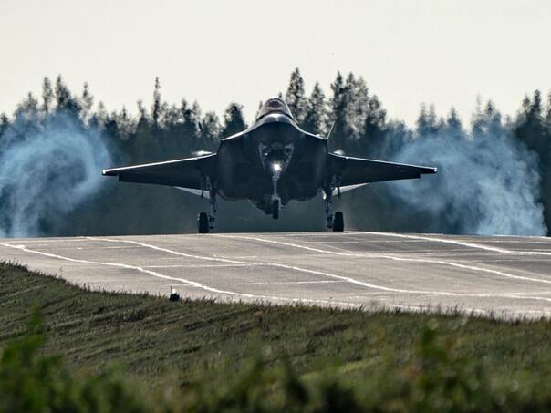 Litvanija traži od NATO-a hitne reakcije: Avioni trebaju rušiti ruske dronove iznad Baltika