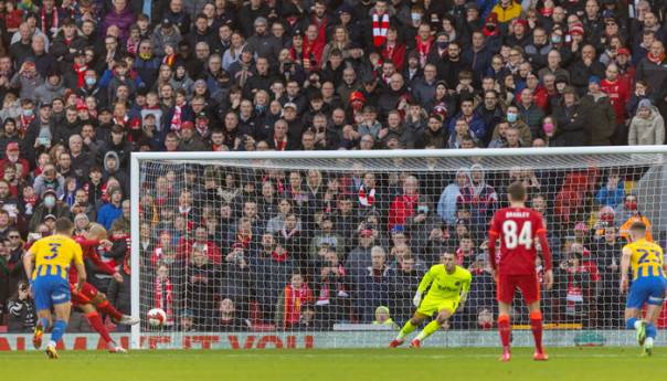 Liverpool i Tottenham gubili pa preokrenuli protiv trećeligaša