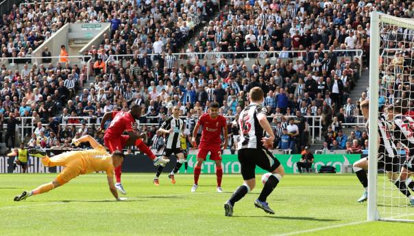Liverpool pobijedio Newcastle, Manchester City pod pritiskom