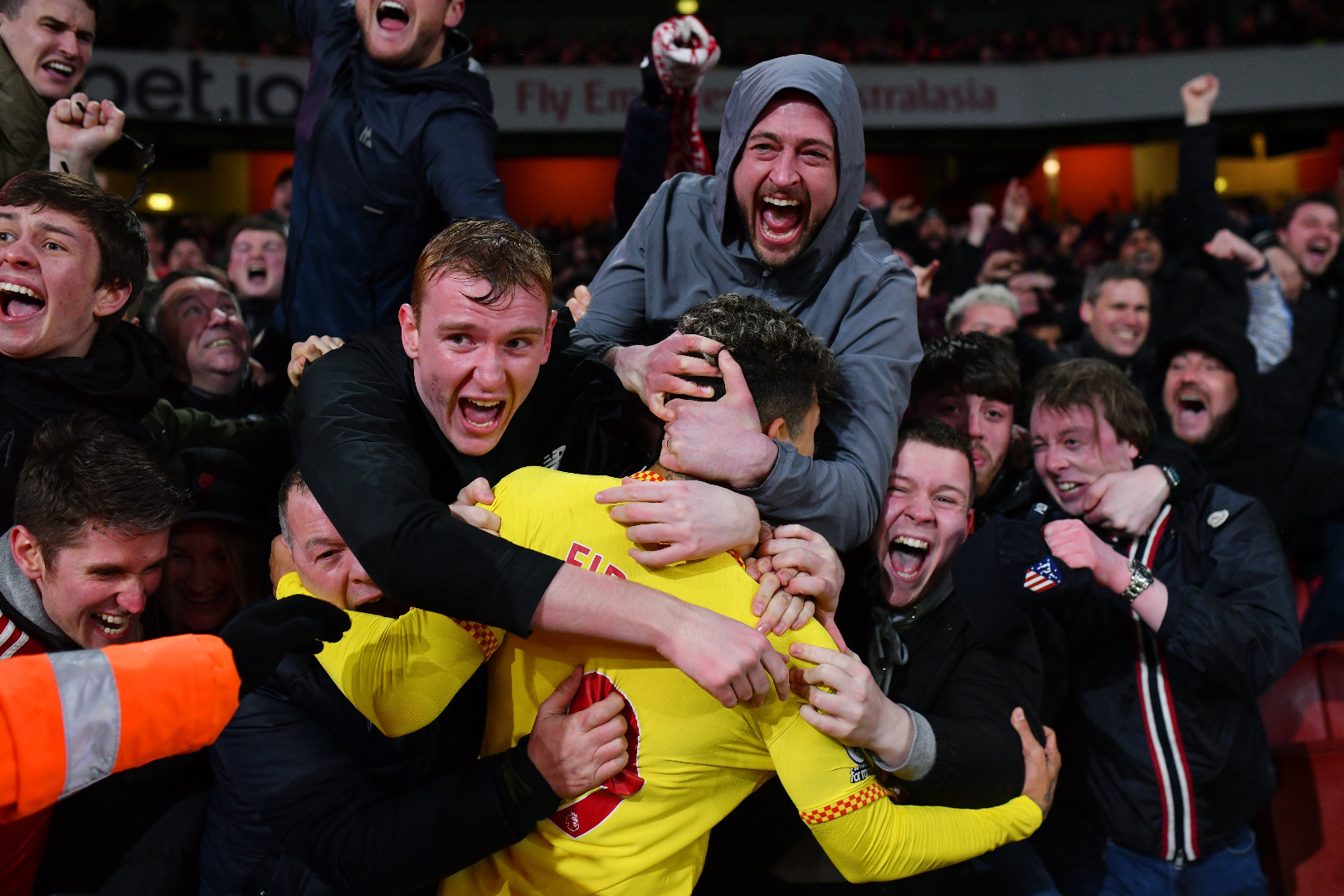 Liverpool savladao Arsenal i prišao Cityju na bod