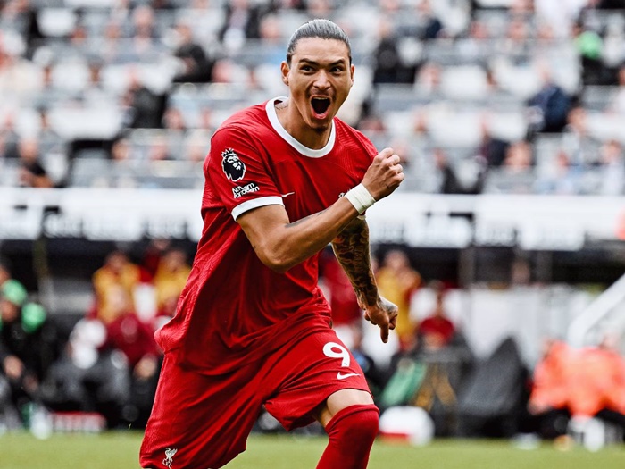 Liverpool preokretom sa igračem manje slavio protiv Newcastlea