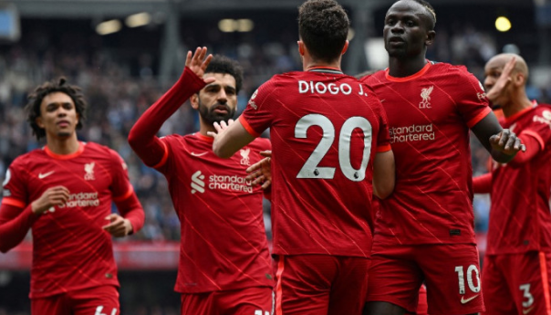 Liverpool slavio u velikom gradskom derbiju i pogurao Everton u zonu ispadanja