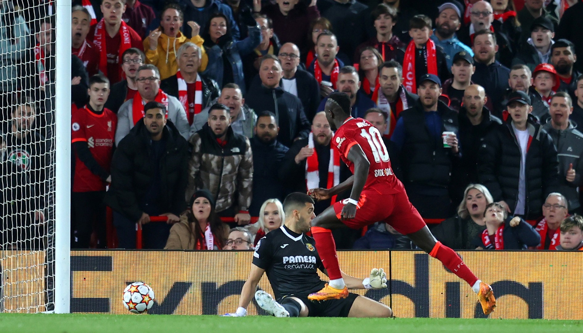 Liverpool u drugom dijelu slomio otpor Villarreala i slavio s 2:0
