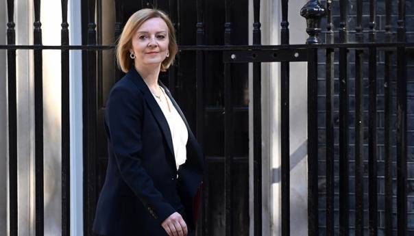 Liz Truss danas se kandidira za britansku premijerku