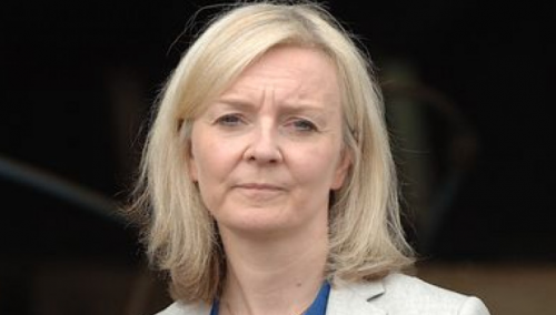 Liz Truss: Želimo Moldaviju opremiti modernim oružjem zbog Rusije
