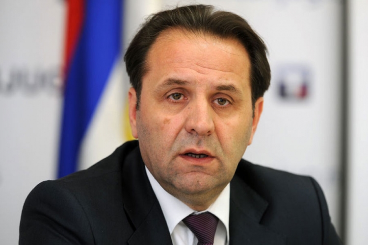 Ljajić: U toku procedura za dolazak ljekara iz BiH