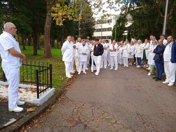 Ljekari u Kantonalnoj bolnici u Bihaću održali štrajk upozorenja