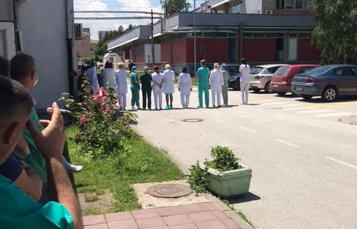Ljekari u Novom Pazaru okrenuli leđa Brnabić i Lončaru