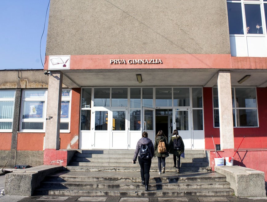 Ljeto i srednjoškolci povećali broj nezaposlenih u ZDK