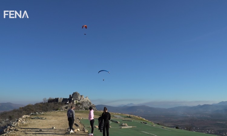 Ljubuška kula ušla u top četiri paraglajderske destinacije na Balkanu 