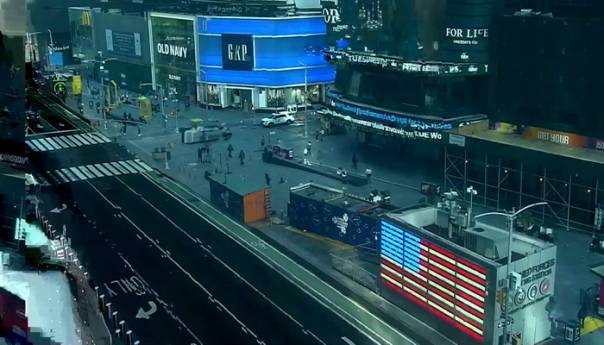 Ljudi u redovima za test: Prijeti li New Yorku katastrofa